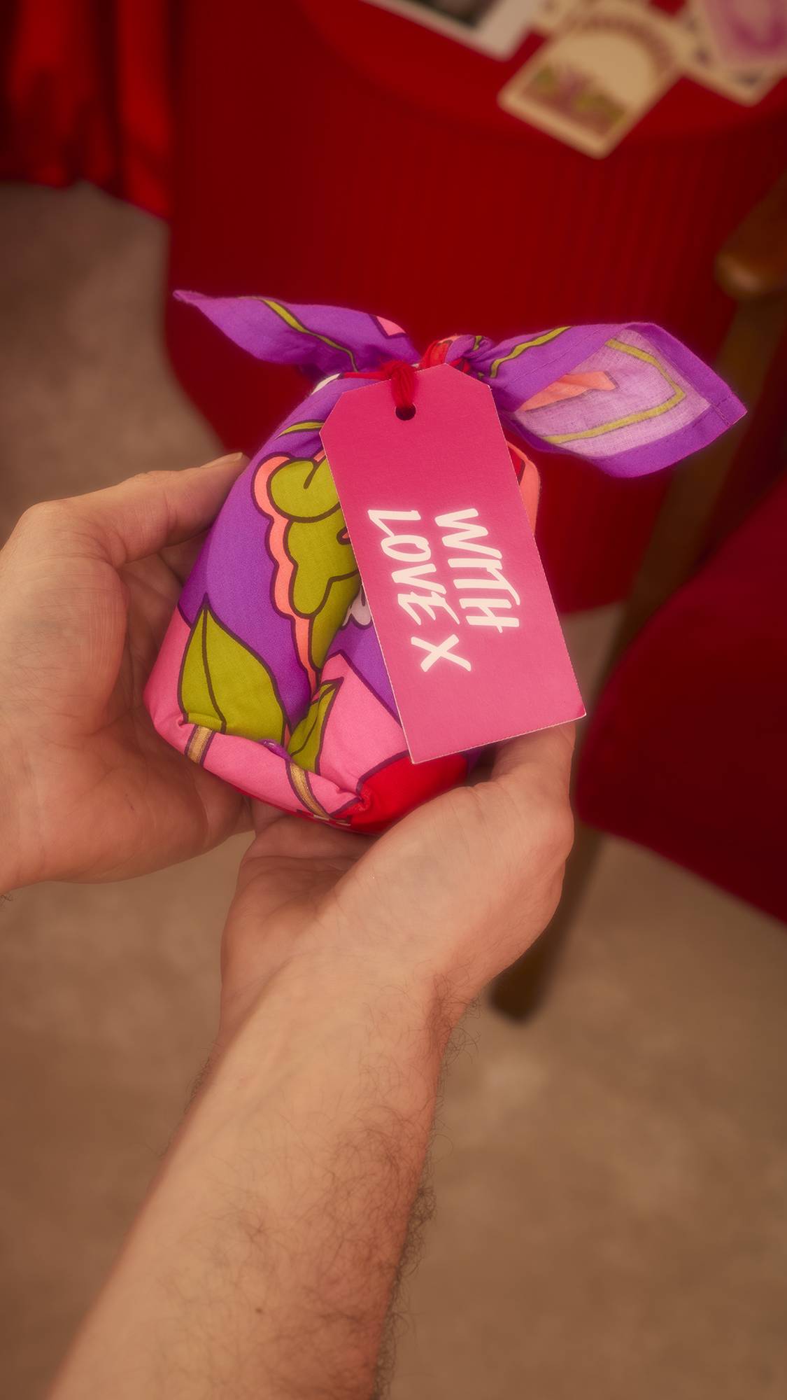 Squeeze(Gift Wrapping)