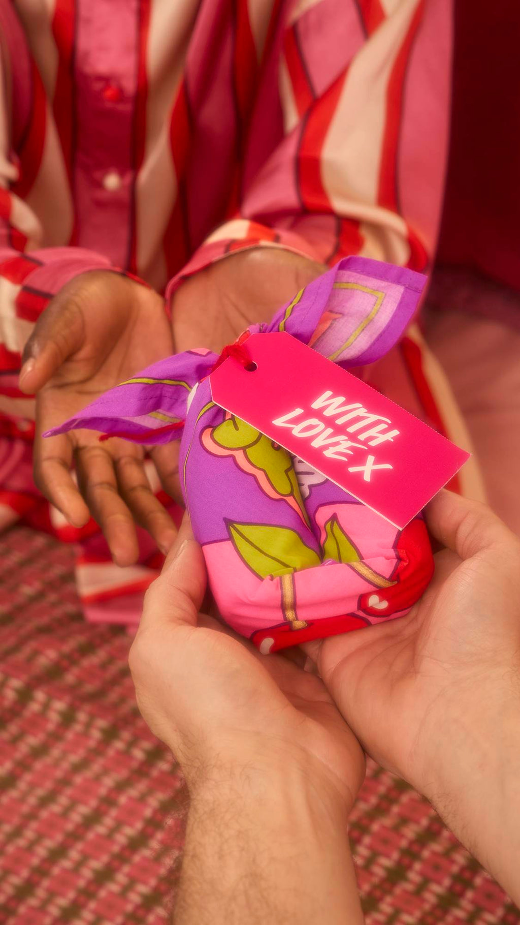 Squeeze(Gift Wrapping)