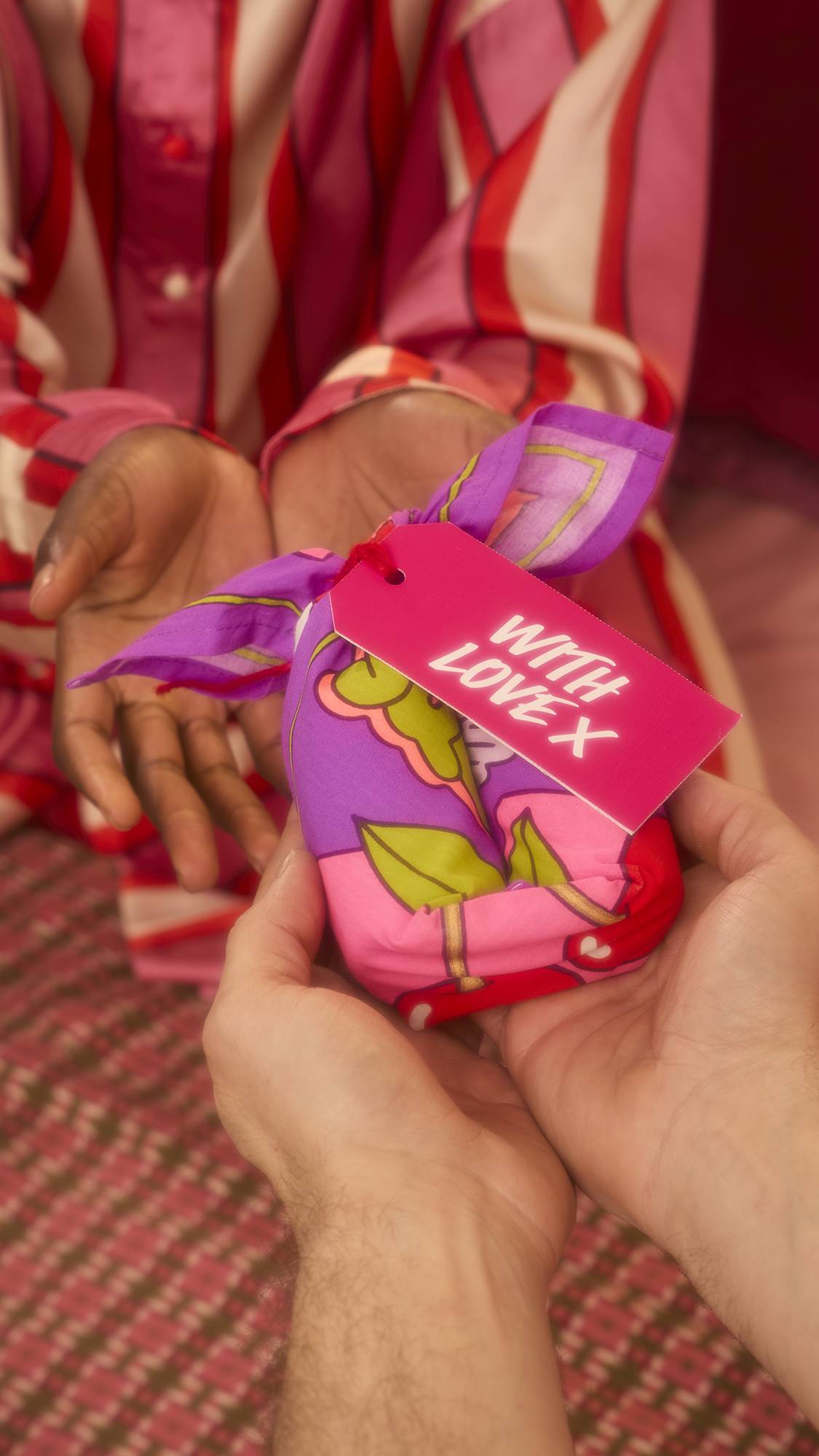 Squeeze(Gift Wrapping)